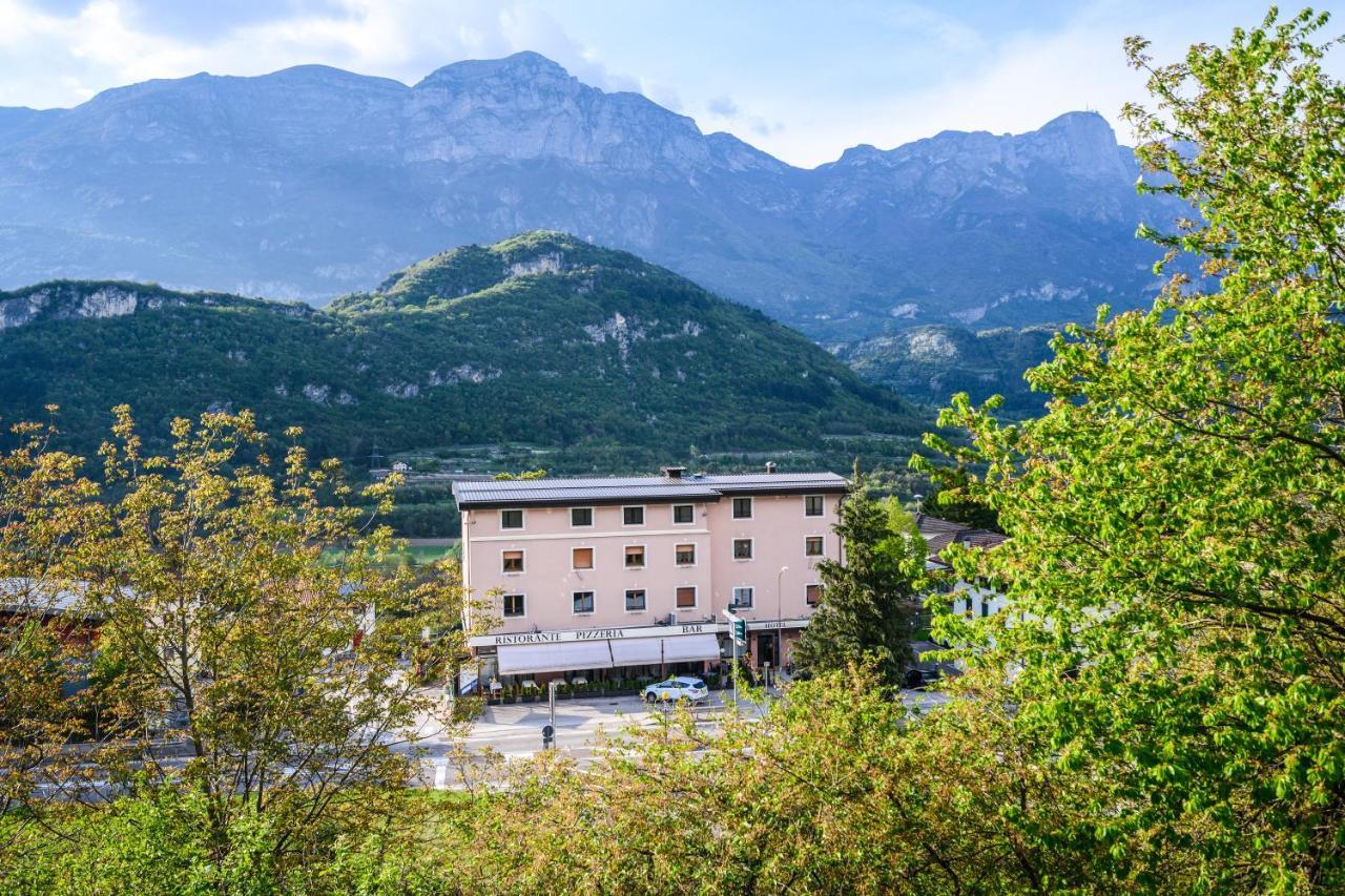 Almamed Hotel San Leonardo Виголо-Базельджа Экстерьер фото