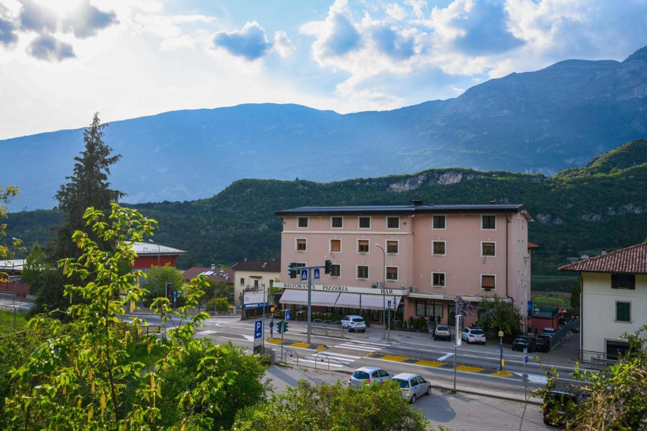 Almamed Hotel San Leonardo Виголо-Базельджа Экстерьер фото
